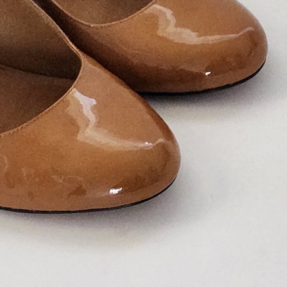 Kors Michael Kors Women's Tan Patent Leather Pumps Size 10M - Picture 6 of 9